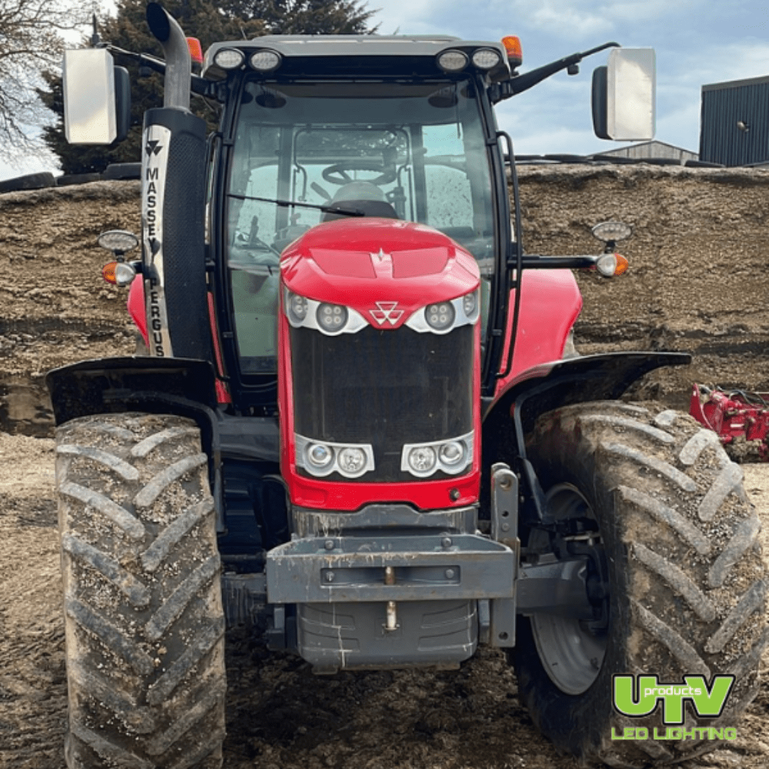 UTV325-60w-LED-panel-mounted-work-light-flood-beam-1-1.png