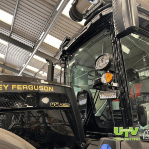 UTV401-LED-side-light-with-built-in-indicator-John-Deere-Valtra-Claas-Massey-Ferguson-Case-Zetor-Kubota-1.png