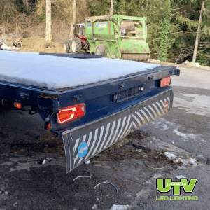 UTV502-Multifunctional-Rear-Combination-Light-With-Auxiliary-Light-Connectors-Rear-heatsink-1.png